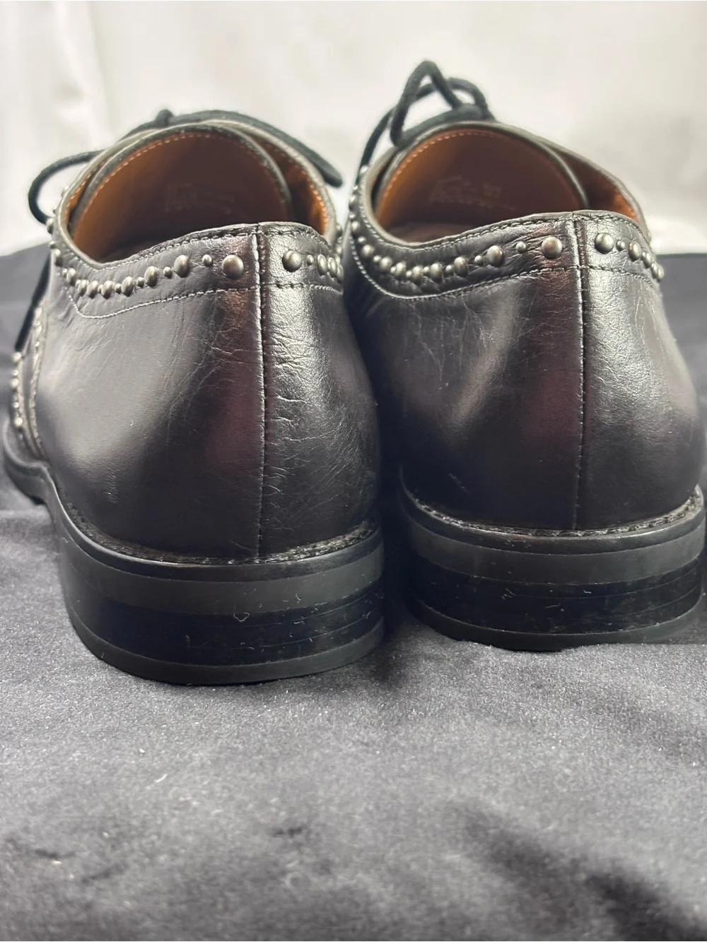 COACH Tegan Oxford Gunmetal Leather Tea Rose Silver Stud Lace Up Shoes M Sz 7.5